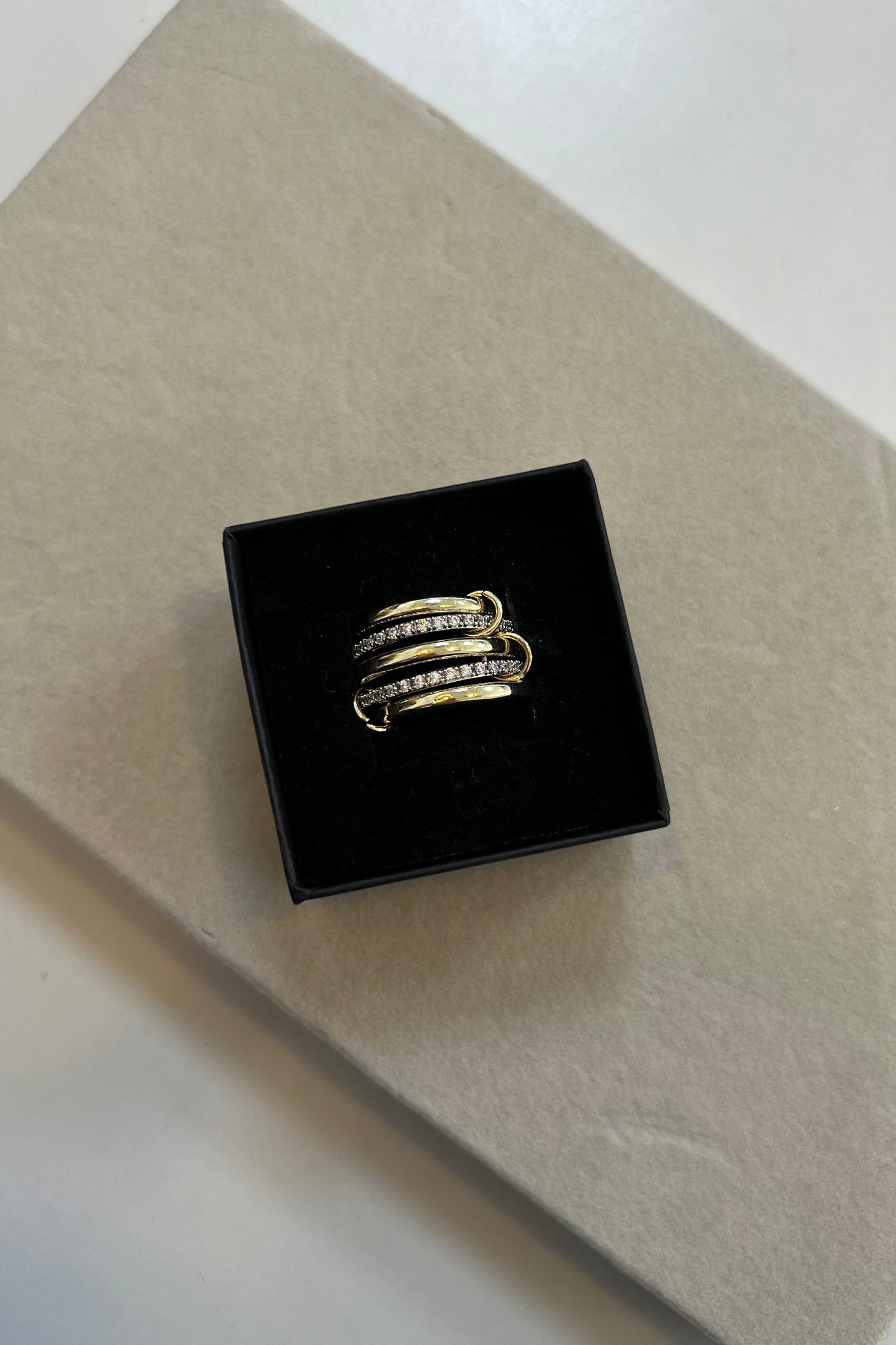 Layer Ring