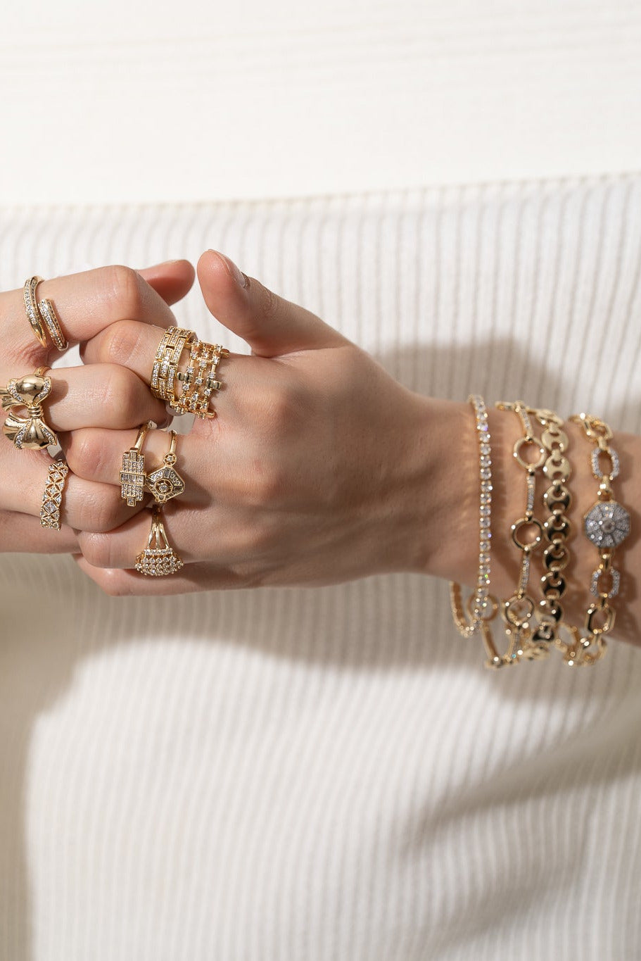 Golden Cricle Armband