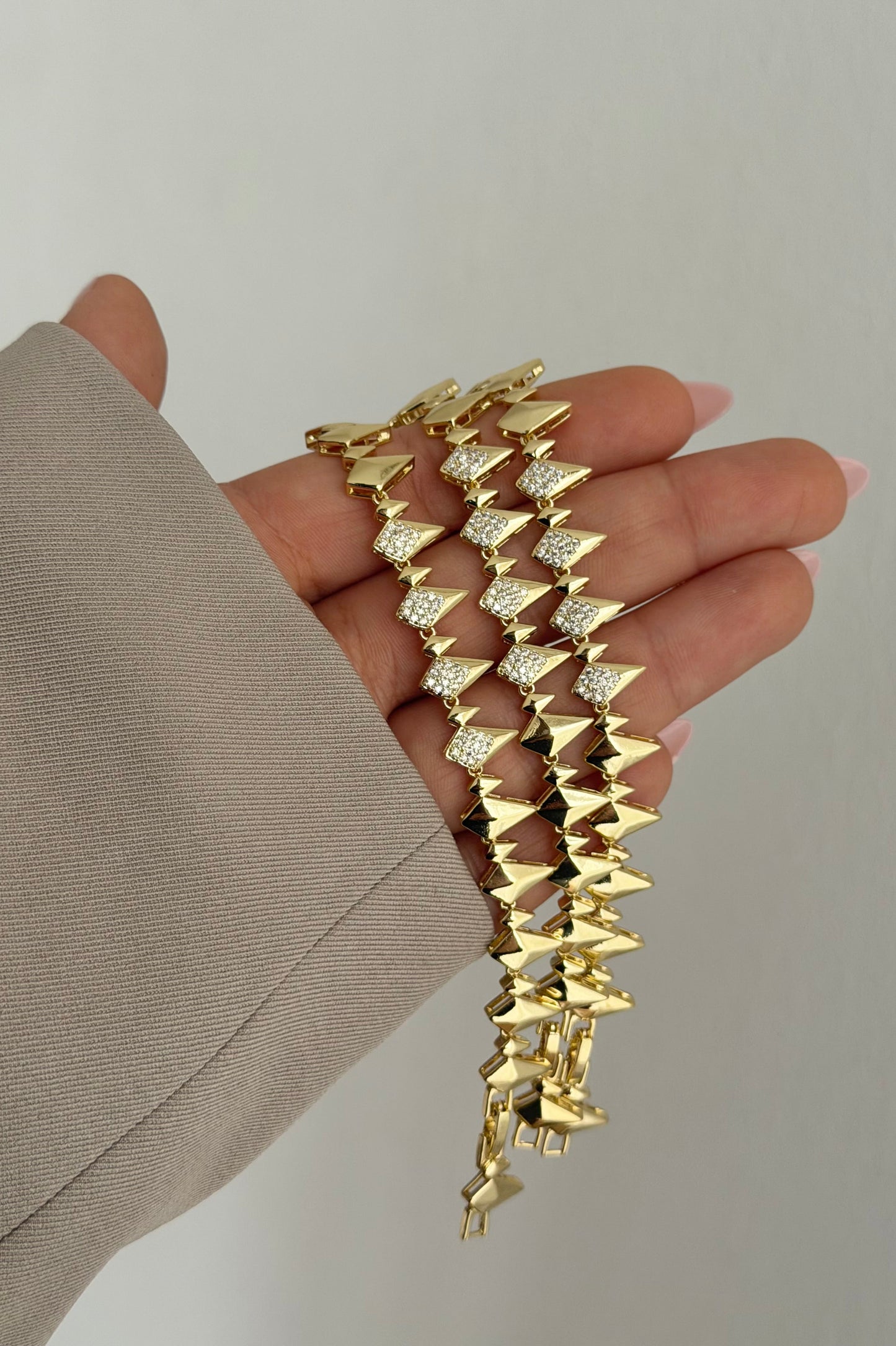 Glam Arrow Armband