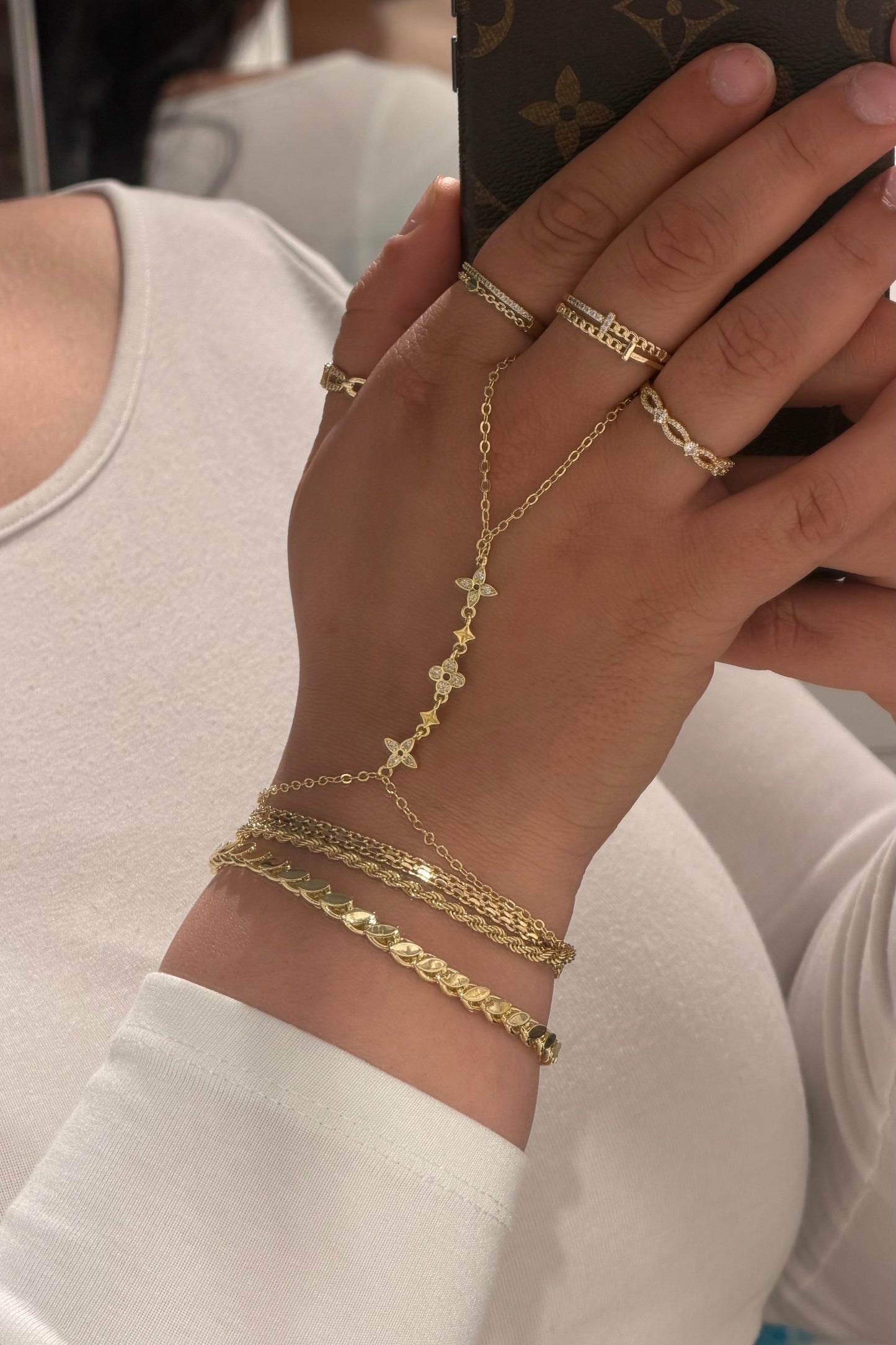 Sinem Handchain