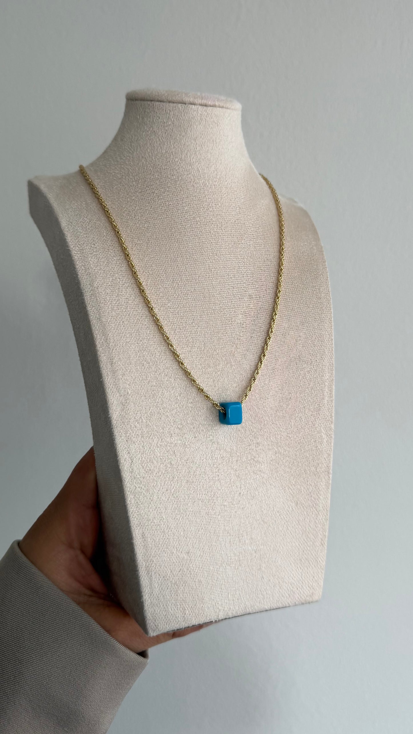 Blue Pearl Kette