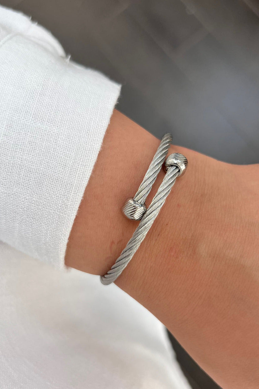 Armreif mit gedrehtem Design