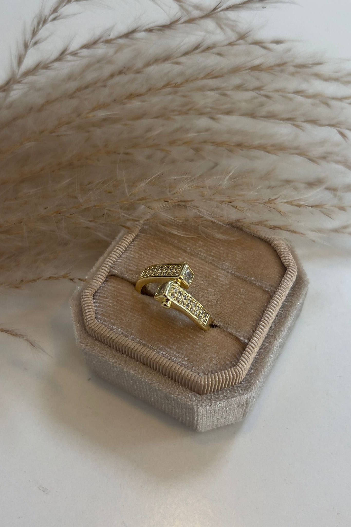 Mila Ring