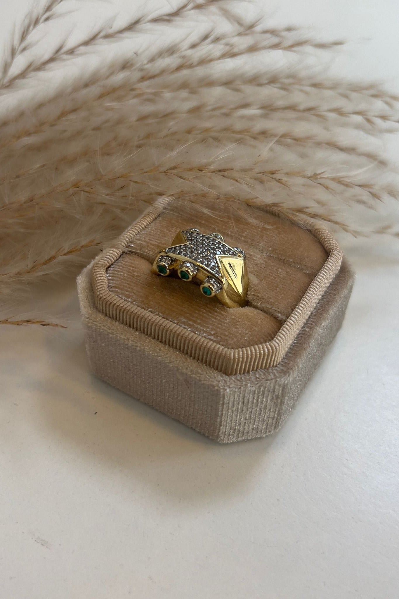 Mira Ring