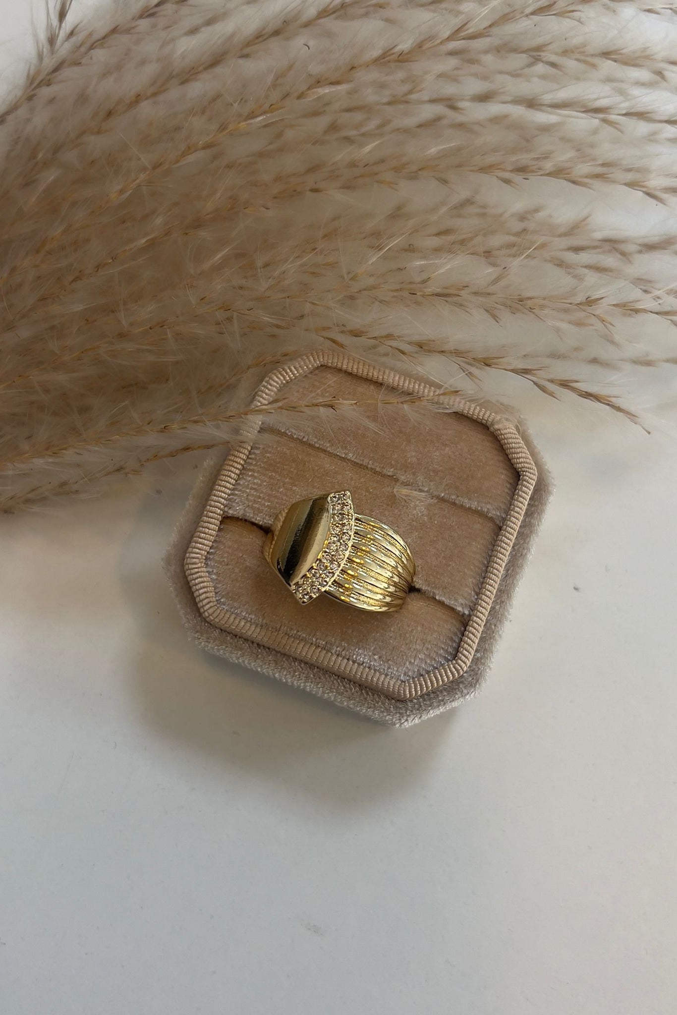Valleya Ring