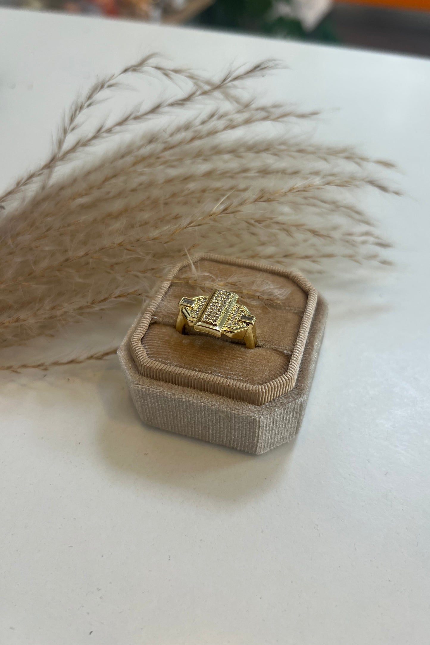 Aurelia Ring