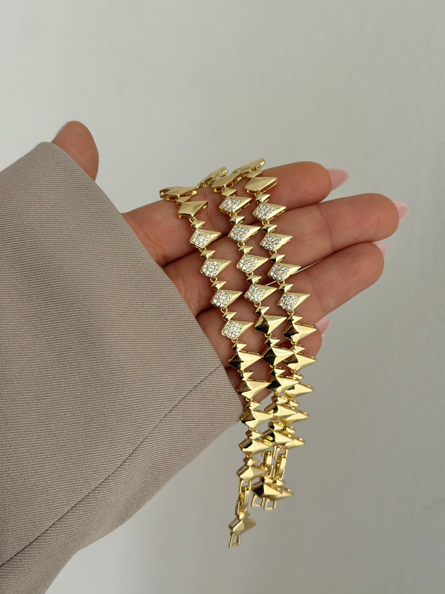 Glam Arrow Armband