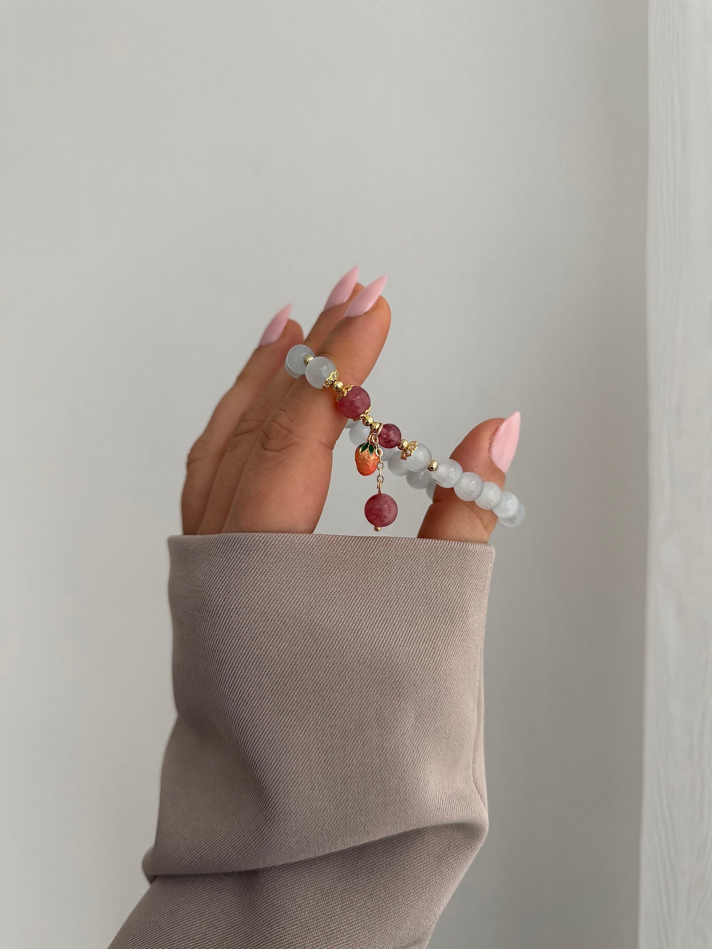 Strawberry Armband