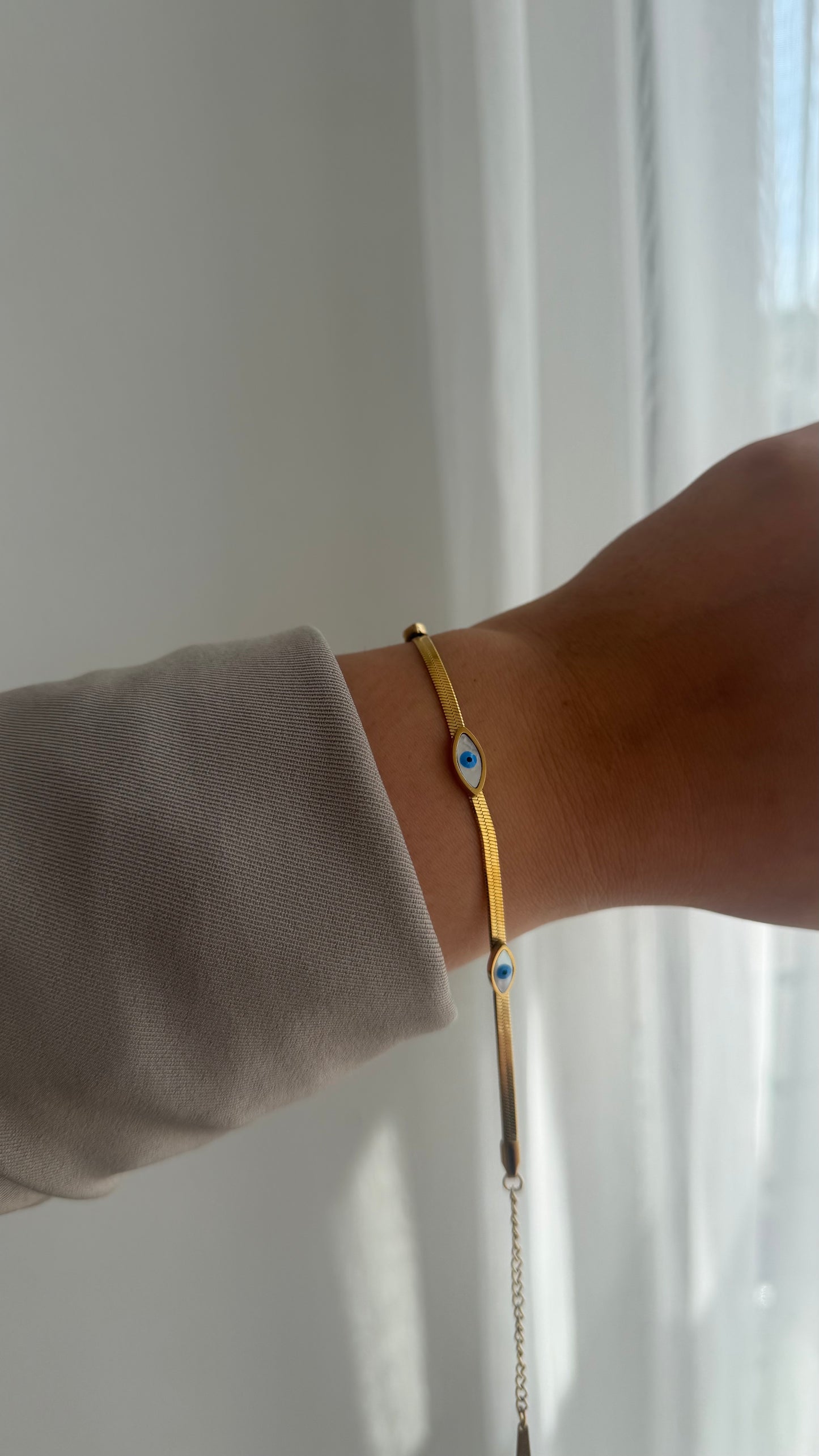 Eye Armband
