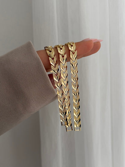 Golden Flow Armband