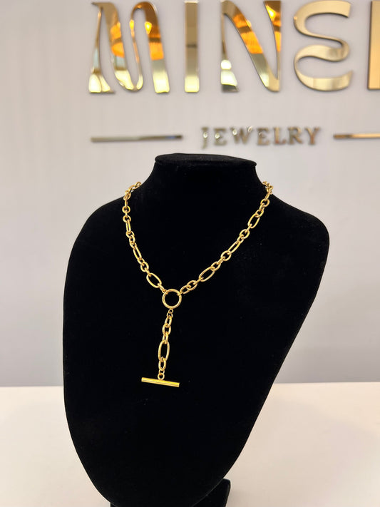 Goldene Kette mit Stilvollem Design